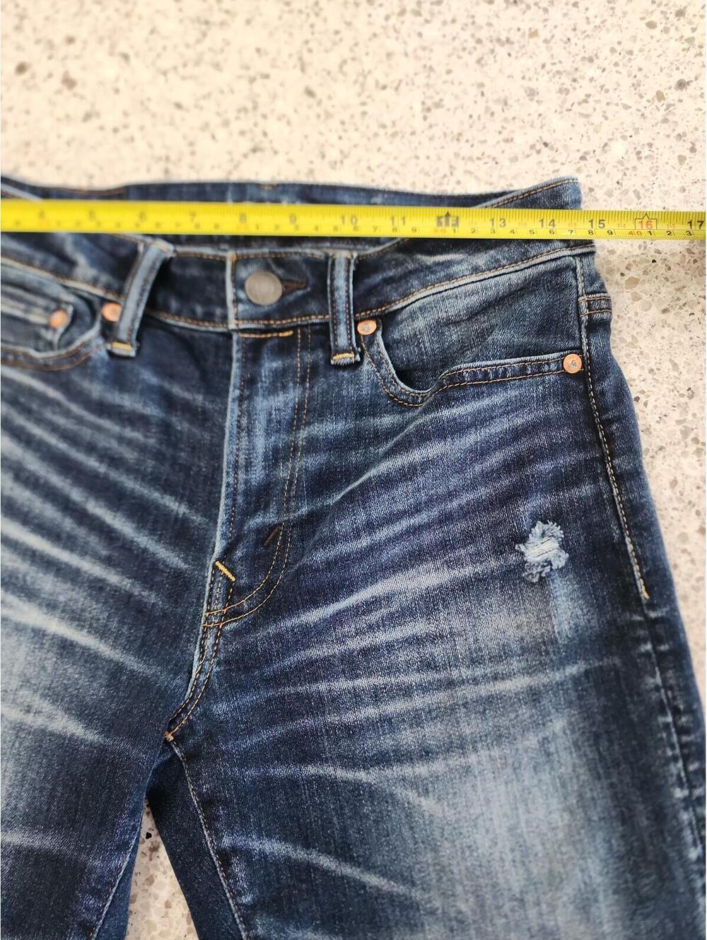 Jeans - Picture 6 of 9